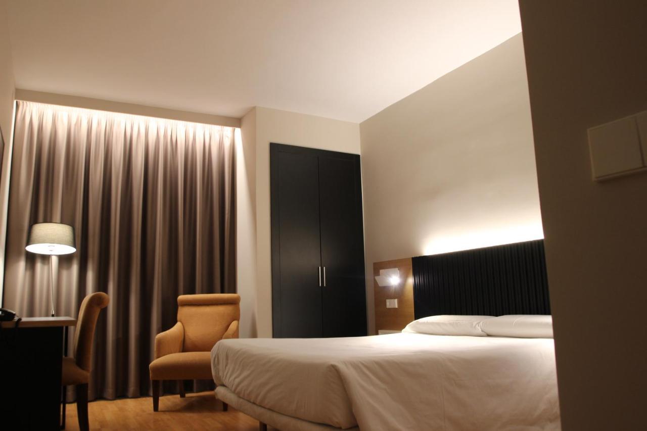 Hotel Alcantara Caces Eksteriør billede