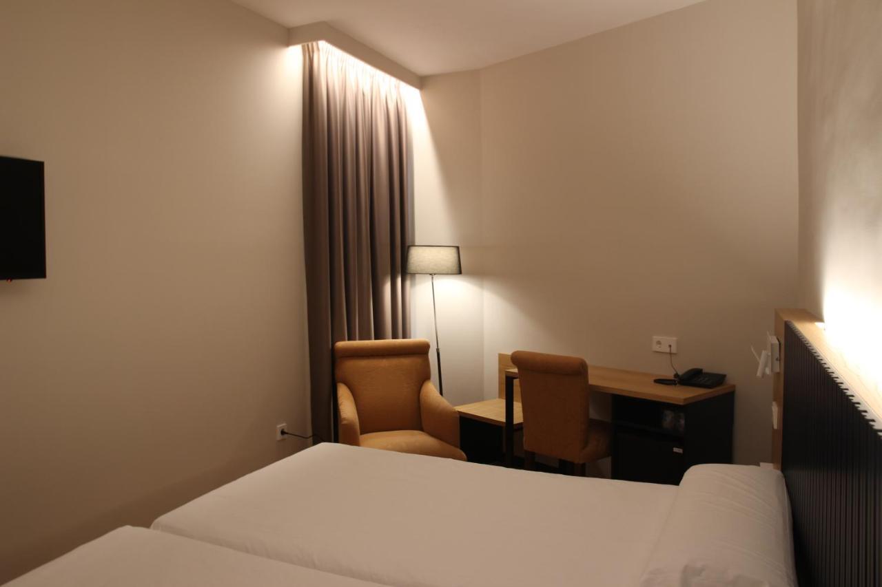 Hotel Alcantara Caces Eksteriør billede
