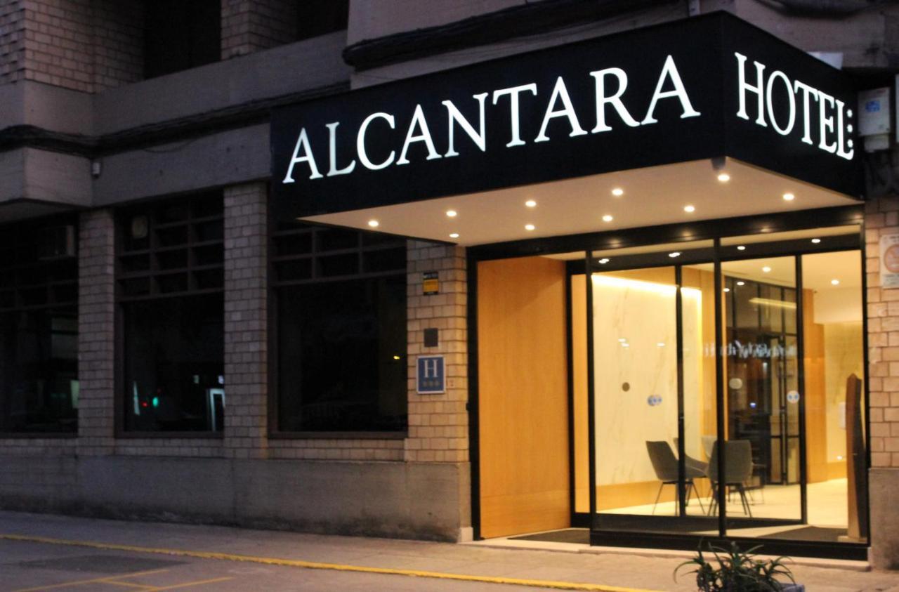 Hotel Alcantara Caces Eksteriør billede
