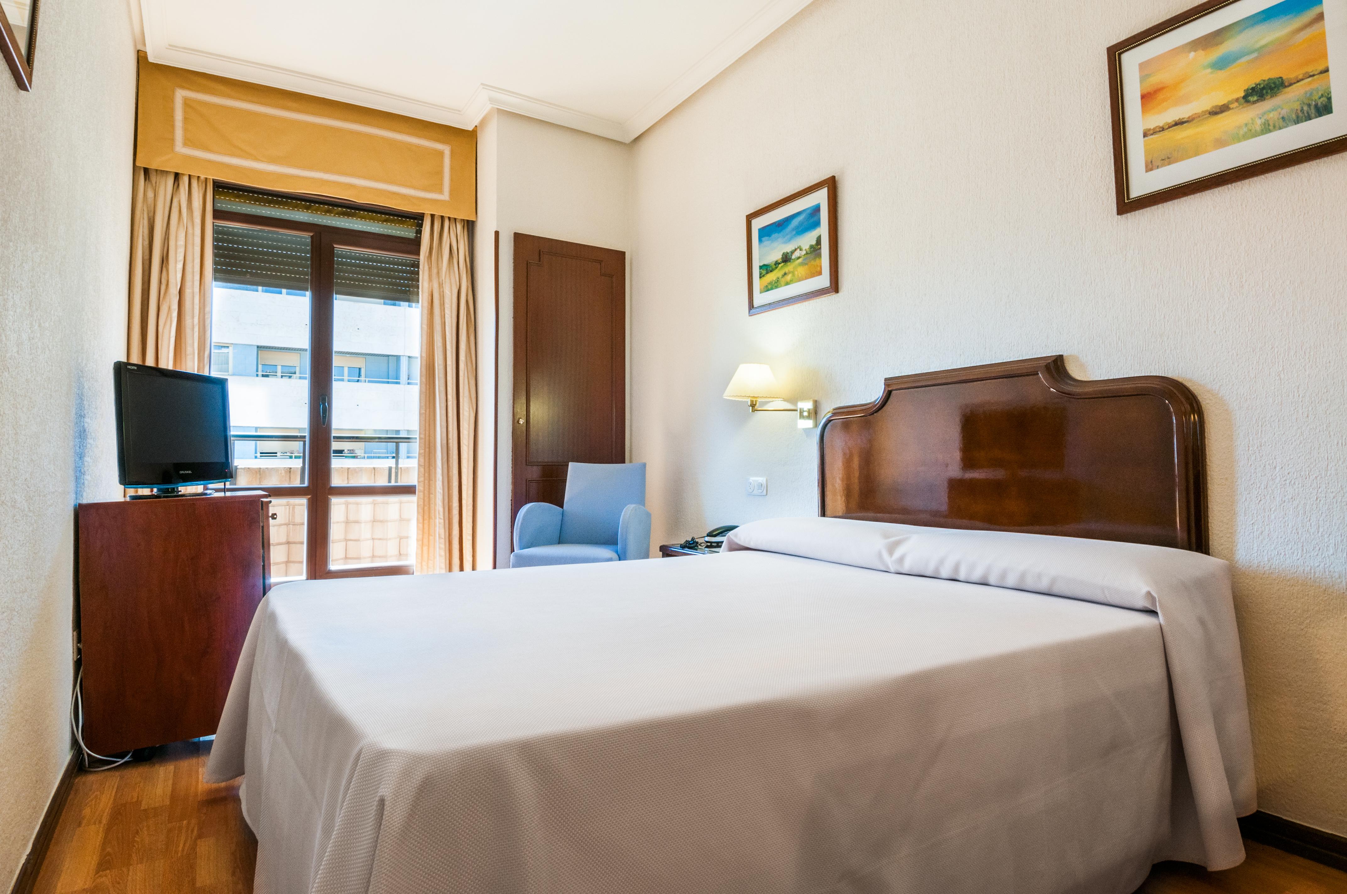 Hotel Alcantara Caces Eksteriør billede